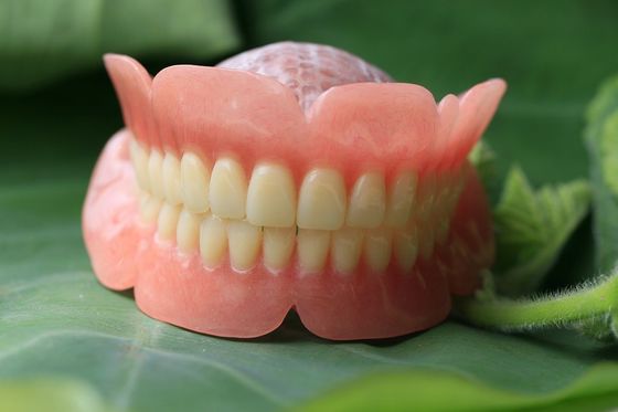 Protesi dentaria piena acrilica smontabile curata calda dell'arco pieno